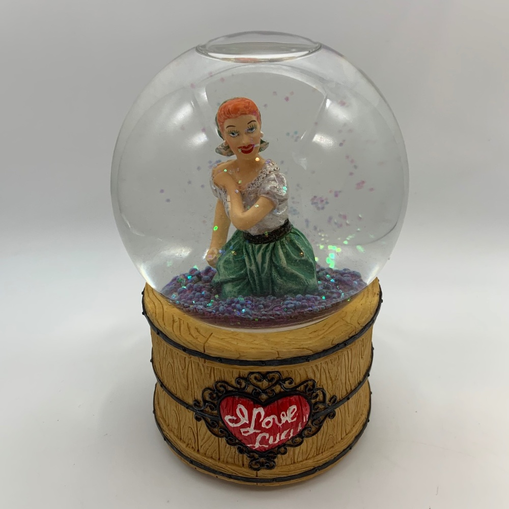 VTG Vandor I Love Lucy Premiere Edition Grape Stomping Musical Snow Globe w/ Box